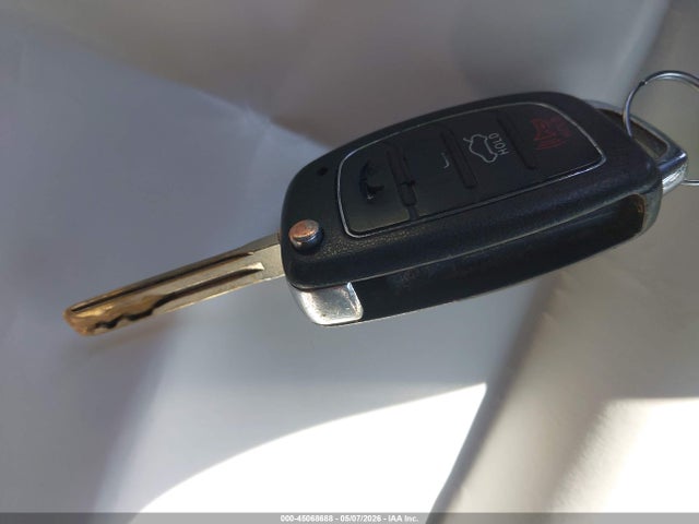 5NPE24AF2FH177624 Hyundai SONATA SE