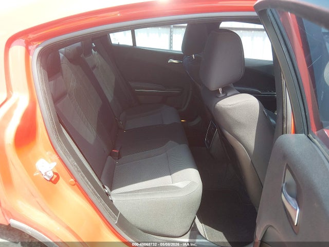2C3CDXHG6JH218084 Dodge Charger Sxt Plus Rwd