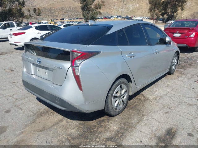 JTDKARFU3G3527365 Toyota Prius Three
