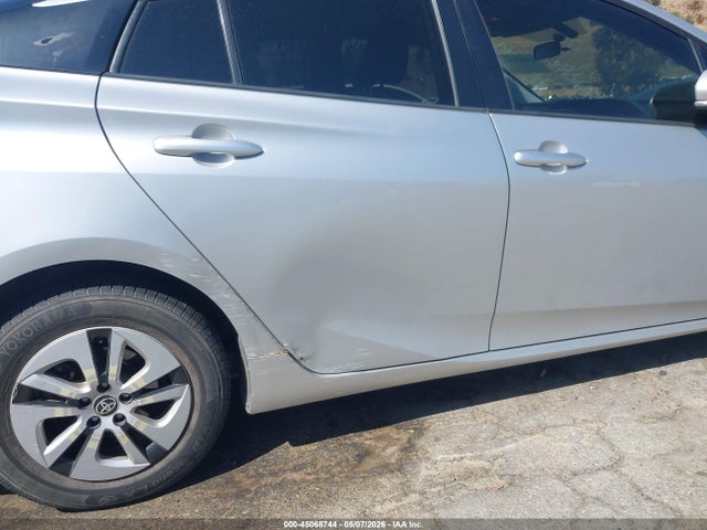 JTDKARFU3G3527365 Toyota Prius Three