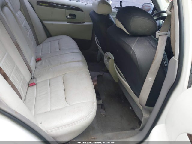1999 Lincoln Town Car Executive მანქანა იყიდება აუქციონზე, vin: 1LNHM81W0XY673337, აუქციონის ნომერი: 45068770
