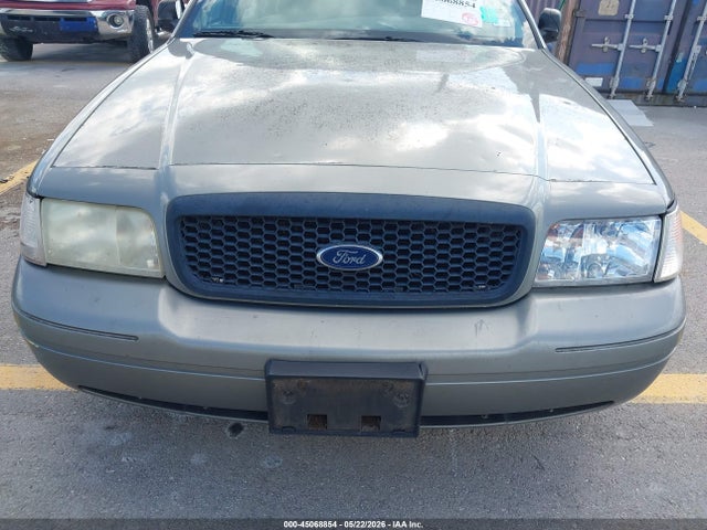 45068854 :رقم المزاد ، 2FAFP71W51X159350 vin ، 2001 Ford Crown Victoria Police Interceptor مزاد بيع