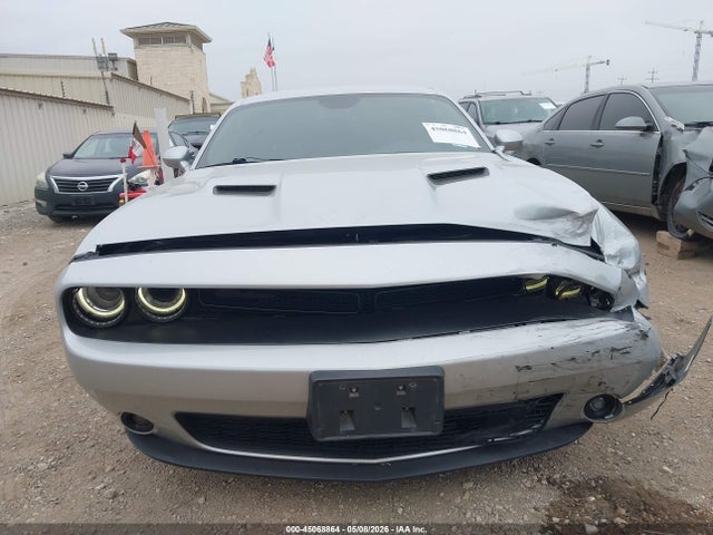 2C3CDZAG4MH599928 Dodge Challenger Sxt