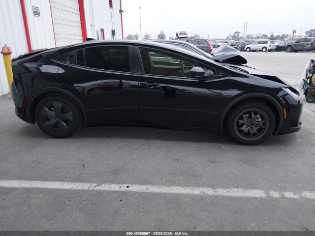 JTDACAAU8T3066849 Toyota Prius Le