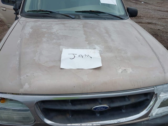 1998 Ford Explorer Eddie Bauer/limited/xlt მანქანა იყიდება აუქციონზე, vin: 1FMZU35P5WUA08594, აუქციონის ნომერი: 45068924