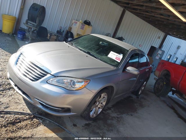 2013 Chrysler 200 Touring მანქანა იყიდება აუქციონზე, vin: 1C3CCBBB6DN587929, აუქციონის ნომერი: 45068940