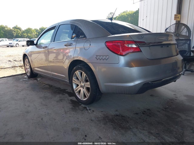 2013 Chrysler 200 Touring მანქანა იყიდება აუქციონზე, vin: 1C3CCBBB6DN587929, აუქციონის ნომერი: 45068940