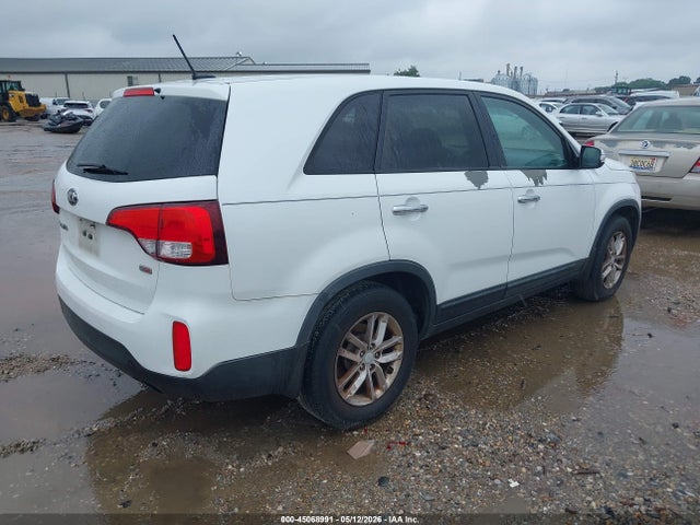 Продажа на аукционе авто 2015 Kia Sorento Lx, vin: 5XYKT3A63FG615021, номер лота: 45068991