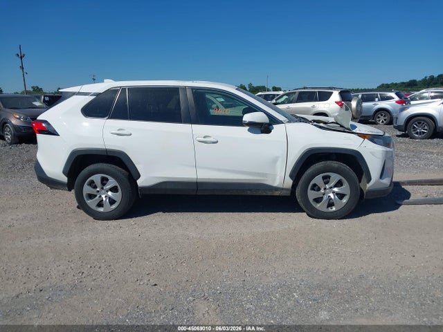45069010 :رقم المزاد ، 2T3G1RFV4NW268121 vin ، 2022 Toyota Rav4 Le مزاد بيع