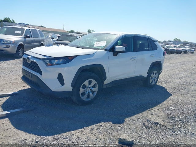 45069010 :رقم المزاد ، 2T3G1RFV4NW268121 vin ، 2022 Toyota Rav4 Le مزاد بيع