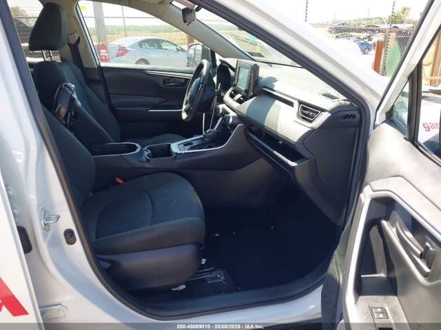 45069010 :رقم المزاد ، 2T3G1RFV4NW268121 vin ، 2022 Toyota Rav4 Le مزاد بيع