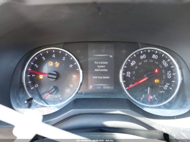 45069010 :رقم المزاد ، 2T3G1RFV4NW268121 vin ، 2022 Toyota Rav4 Le مزاد بيع
