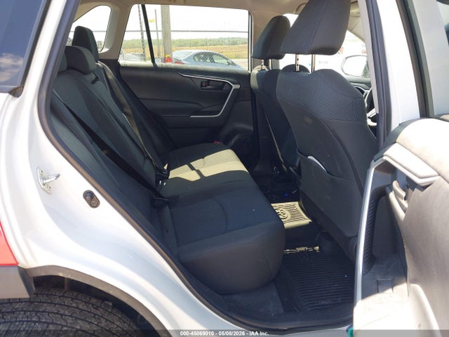 45069010 :رقم المزاد ، 2T3G1RFV4NW268121 vin ، 2022 Toyota Rav4 Le مزاد بيع