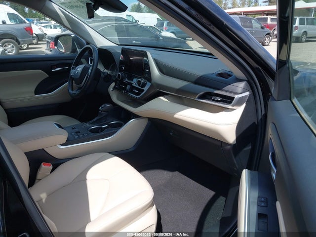 5TDKBRCH0PS112457 Toyota Highlander Hybrid Xle