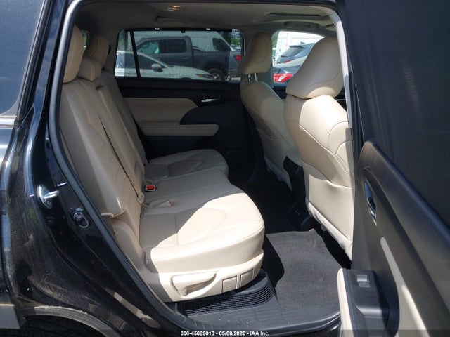 5TDKBRCH0PS112457 Toyota Highlander Hybrid Xle