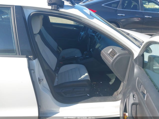 Продаж на аукціоні авто 2016 Volkswagen Jetta 1.8t Sport, vin: 3VWD17AJ8GM228587, номер лоту: 45069027