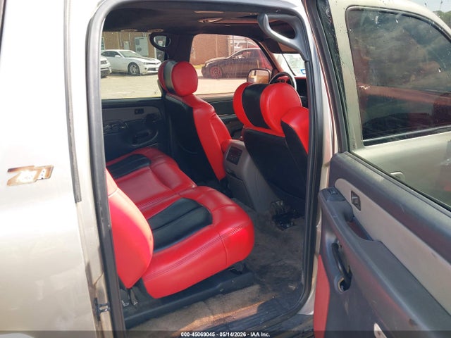 45069045 :رقم المزاد ، 3GNFK16Z33G282822 vin ، 2003 Chevrolet Suburban 1500 Z71 مزاد بيع