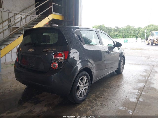 Продажа на аукционе авто 2015 Chevrolet Sonic Lt Auto, vin: 1G1JC6SHXF4122800, номер лота: 45069058