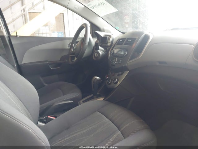Продажа на аукционе авто 2015 Chevrolet Sonic Lt Auto, vin: 1G1JC6SHXF4122800, номер лота: 45069058