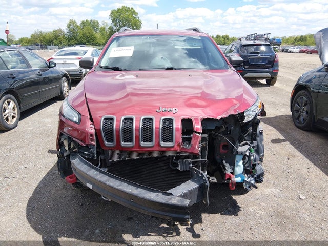 2015 Jeep Cherokee Trailhawk მანქანა იყიდება აუქციონზე, vin: 1C4PJMBS0FW522781, აუქციონის ნომერი: 45069069
