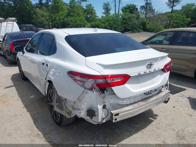 45069106 :رقم المزاد ، 4T1B11HK4KU797040 vin ، 2019 Toyota Camry Se مزاد بيع