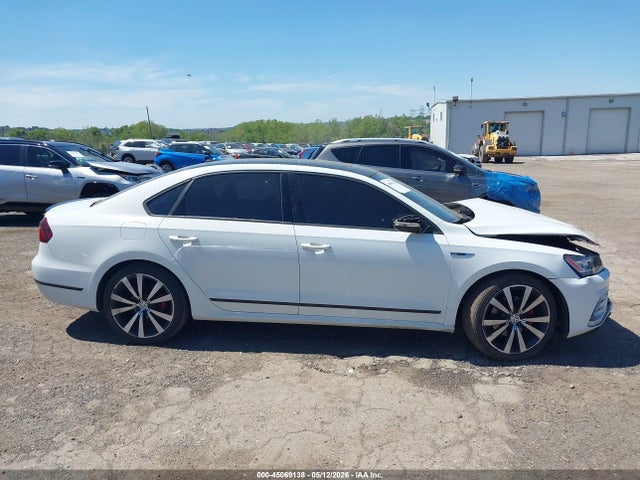 2018 Volkswagen Passat 3.6l V6 Gt მანქანა იყიდება აუქციონზე, vin: 1VWJM7A35JC037584, აუქციონის ნომერი: 45069138