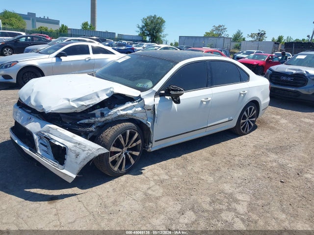 2018 Volkswagen Passat 3.6l V6 Gt მანქანა იყიდება აუქციონზე, vin: 1VWJM7A35JC037584, აუქციონის ნომერი: 45069138