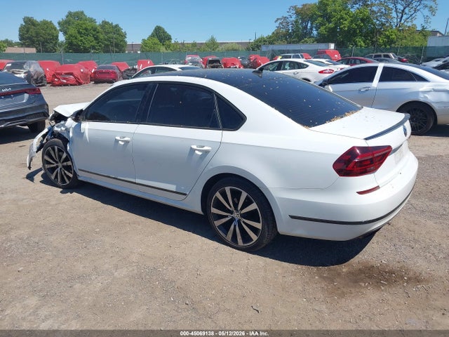 2018 Volkswagen Passat 3.6l V6 Gt მანქანა იყიდება აუქციონზე, vin: 1VWJM7A35JC037584, აუქციონის ნომერი: 45069138