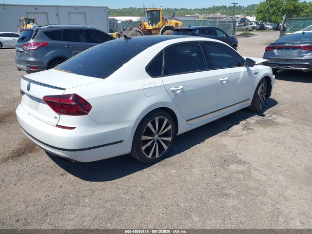 2018 Volkswagen Passat 3.6l V6 Gt მანქანა იყიდება აუქციონზე, vin: 1VWJM7A35JC037584, აუქციონის ნომერი: 45069138