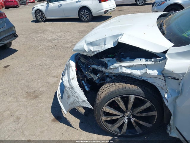 2018 Volkswagen Passat 3.6l V6 Gt მანქანა იყიდება აუქციონზე, vin: 1VWJM7A35JC037584, აუქციონის ნომერი: 45069138