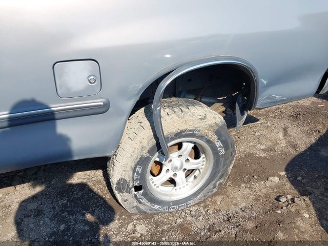 Продажа на аукционе авто 2001 Toyota Tundra Sr5 V8, vin: 5TBKT44141S217083, номер лота: 45069143