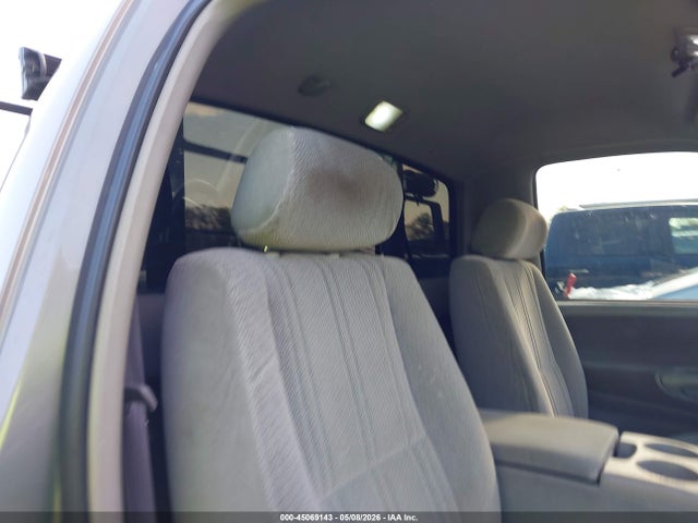 Продажа на аукционе авто 2001 Toyota Tundra Sr5 V8, vin: 5TBKT44141S217083, номер лота: 45069143