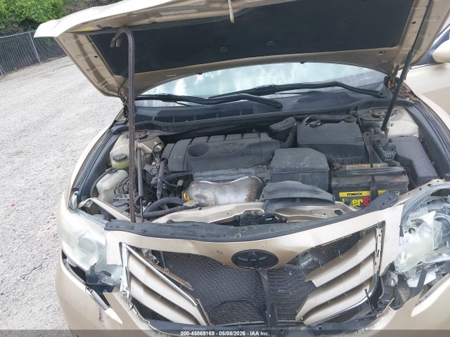 45069169 :رقم المزاد ، 4T1BF3EK9BU721010 vin ، 2011 Toyota Camry Le مزاد بيع