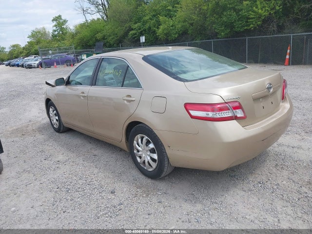 45069169 :رقم المزاد ، 4T1BF3EK9BU721010 vin ، 2011 Toyota Camry Le مزاد بيع