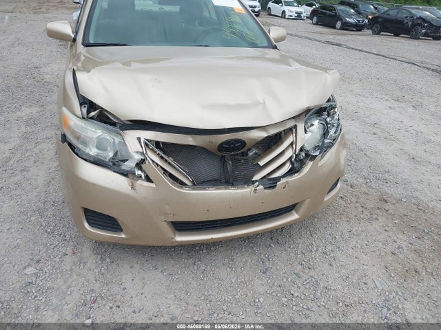 45069169 :رقم المزاد ، 4T1BF3EK9BU721010 vin ، 2011 Toyota Camry Le مزاد بيع