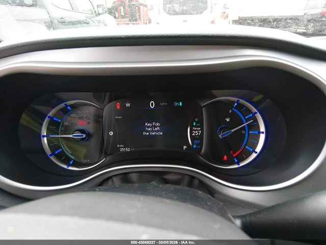 Aukcja sprzedaży 2017 Chrysler Pacifica Hybrid Touring Plus, vin: 2C4RC1H78HR838221, numer aukcji: 45069227