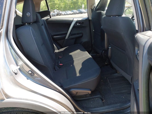 Aukcja sprzedaży 2018 Toyota Rav4 Xle, vin: 2T3RFREV5JW810168, numer aukcji: 45069231