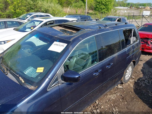 45069259 :رقم المزاد ، 5FNRL38648B036408 vin ، 2008 Honda Odyssey Ex-l مزاد بيع