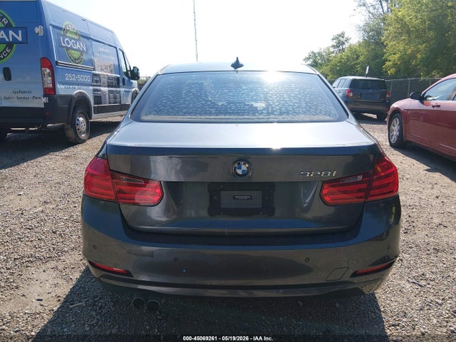 45069261 :رقم المزاد ، WBA3A5C51EP601153 vin ، 2014 Bmw 328i مزاد بيع