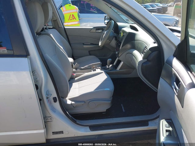 45069263 :رقم المزاد ، JF2SHADC2CH400869 vin ، 2012 Subaru Forester 2.5x Premium مزاد بيع