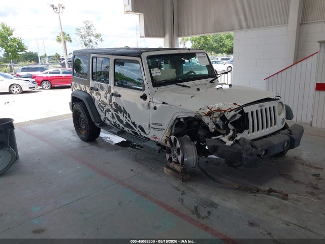 45069309 :رقم المزاد ، 1C4HJWDG8EL177444 vin ، 2014 Jeep Wrangler Unlimited Sport مزاد بيع