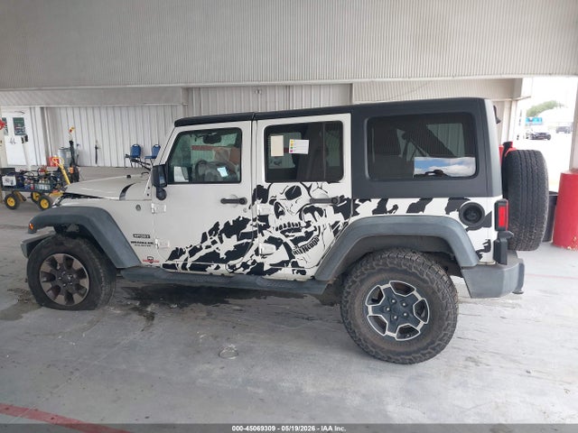45069309 :رقم المزاد ، 1C4HJWDG8EL177444 vin ، 2014 Jeep Wrangler Unlimited Sport مزاد بيع