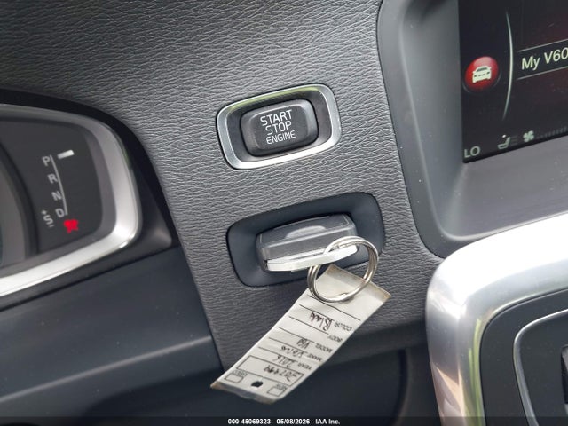 Продажа на аукционе авто 2016 Volvo V60 T5 Premier, vin: YV1612SKXG1307949, номер лота: 45069323