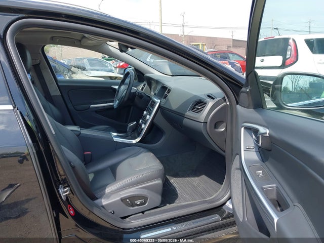 Продажа на аукционе авто 2016 Volvo V60 T5 Premier, vin: YV1612SKXG1307949, номер лота: 45069323