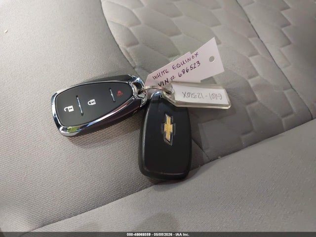 3GNAXSEV1LS686523 Chevrolet Equinox Awd Ls