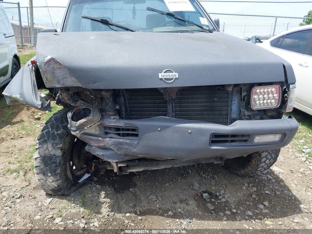 1992 Nissan Truck Short Wheelbase მანქანა იყიდება აუქციონზე, vin: 1N6SD11Y7NC372462, აუქციონის ნომერი: 45069376