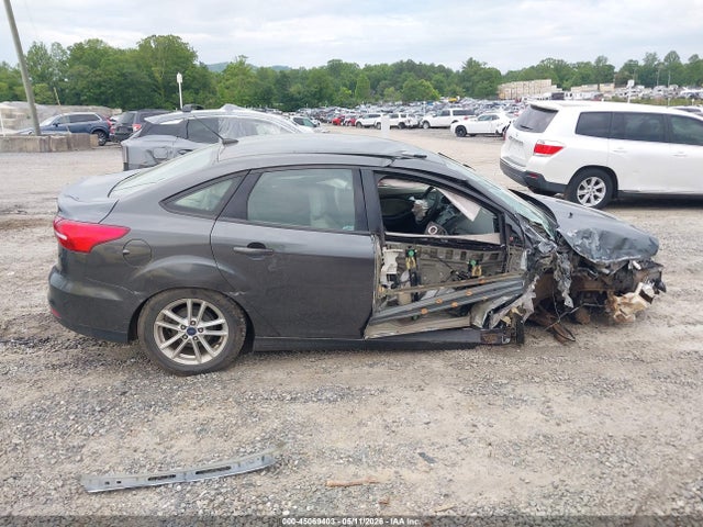 Ford FOCUS SE 2017 1FADP3F22HL227777 Image 12