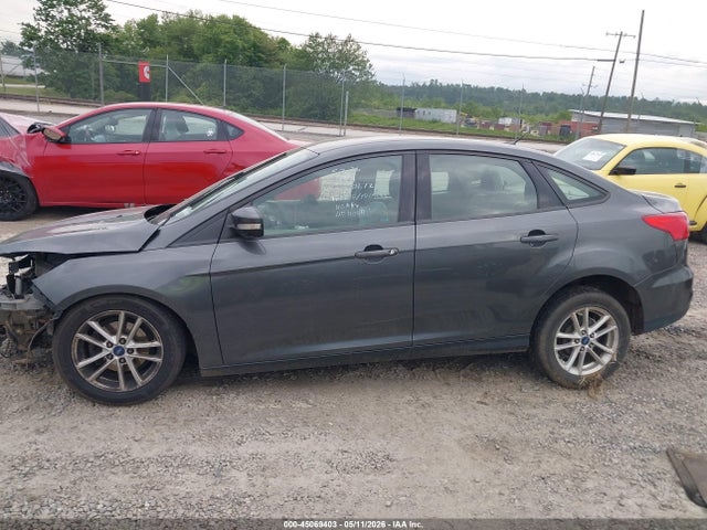 Ford FOCUS SE 2017 1FADP3F22HL227777 Image 13