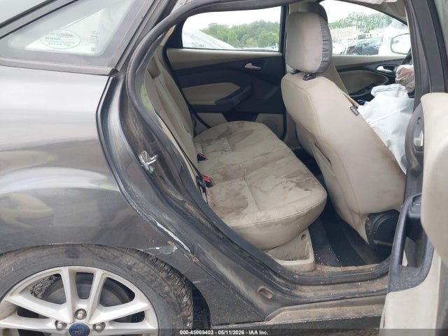 Ford FOCUS SE 2017 1FADP3F22HL227777 Image 8