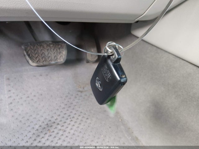 45069404 :رقم المزاد ، 4T1BD1FK6CU045111 vin ، 2012 Toyota Camry Hybrid Le مزاد بيع
